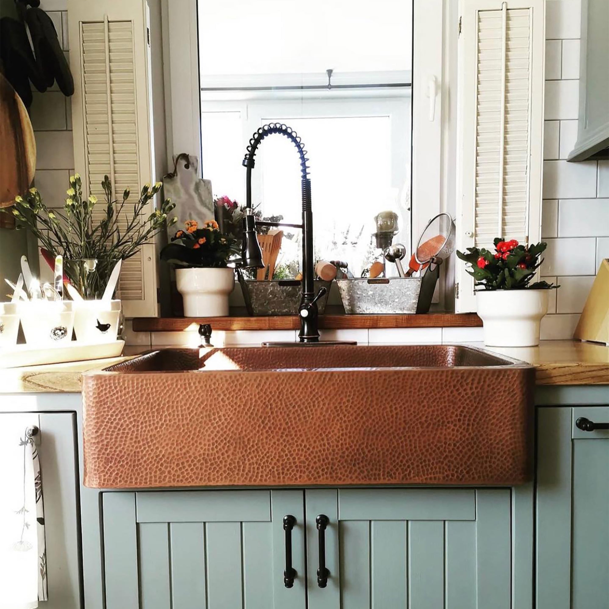 single bowl farmhouse kitchen sink