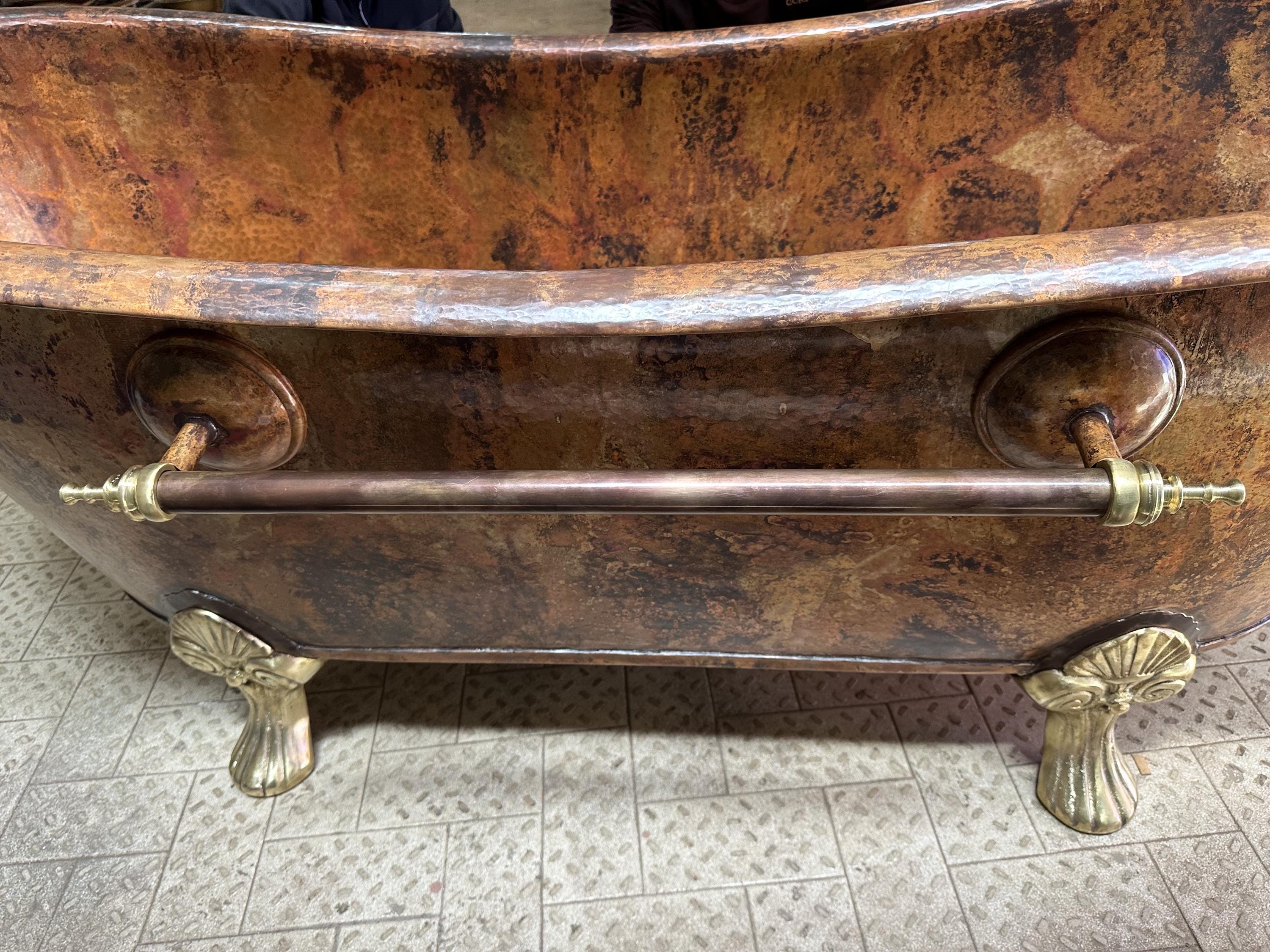 Clawfoot Copper Bathtub, Copper Soaking Tub With Patina Finish - Zayian