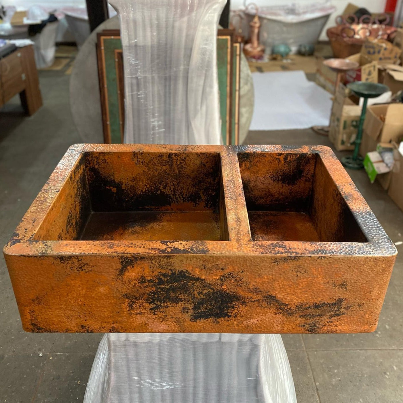 Farmhouse kitchen sink.