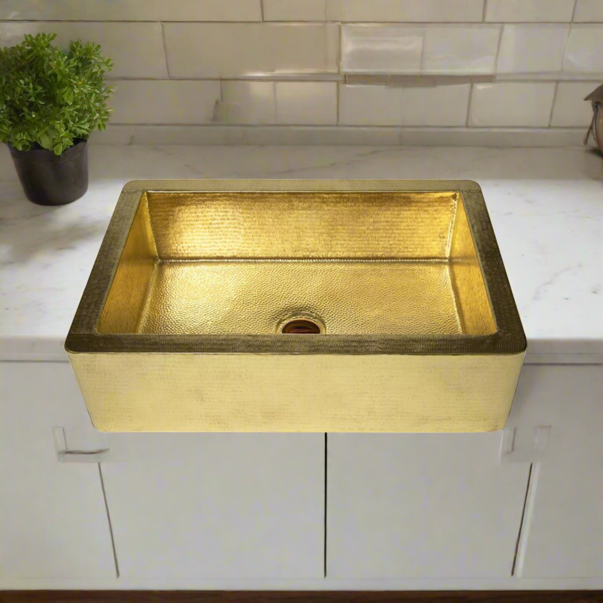 Brass Single Basin Farmhouse Kitchen sink-Lira - Zayian