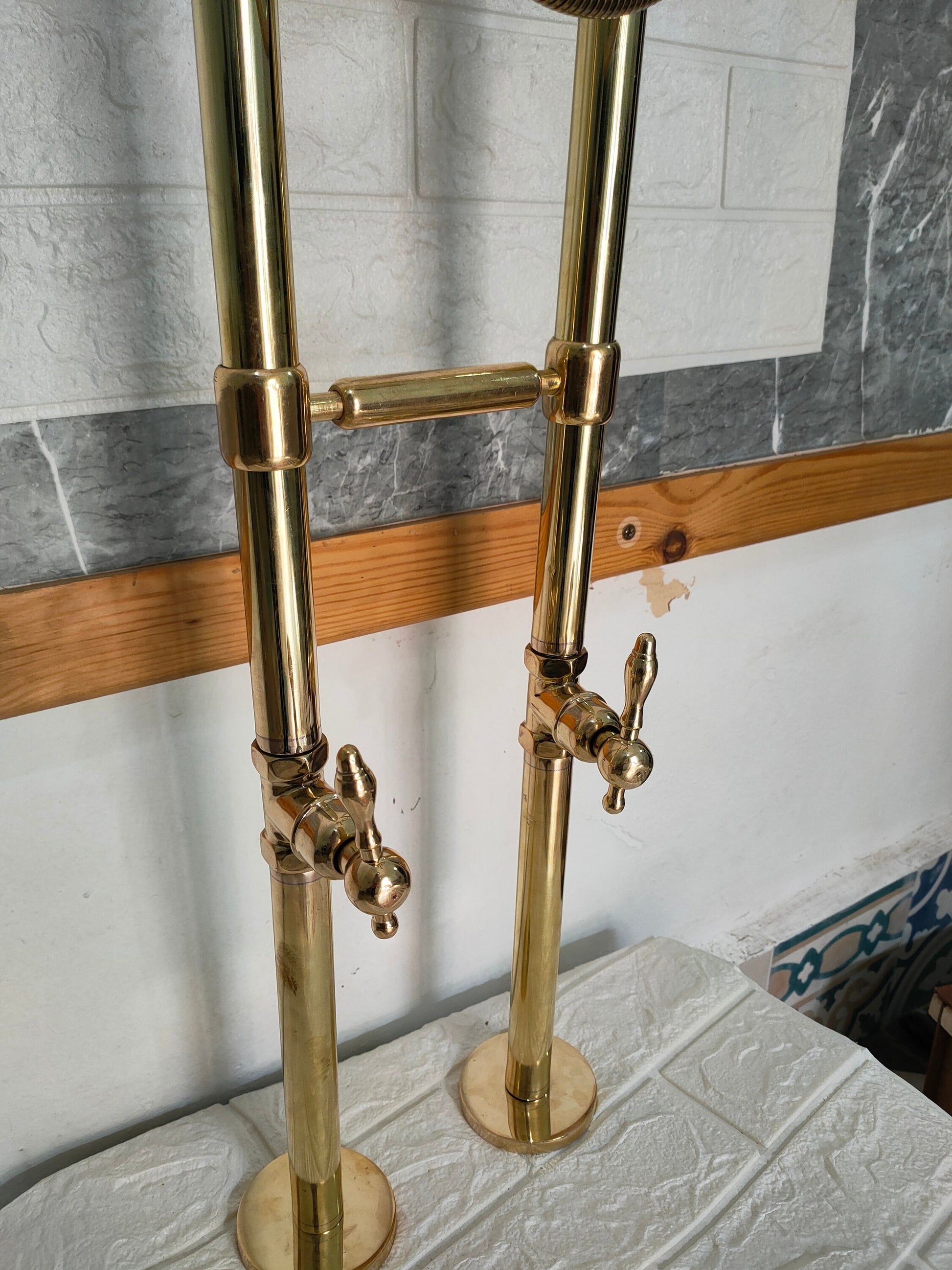 Unlaquered Brass Freestanding Antique Style Tub Filler Faucet Zayian