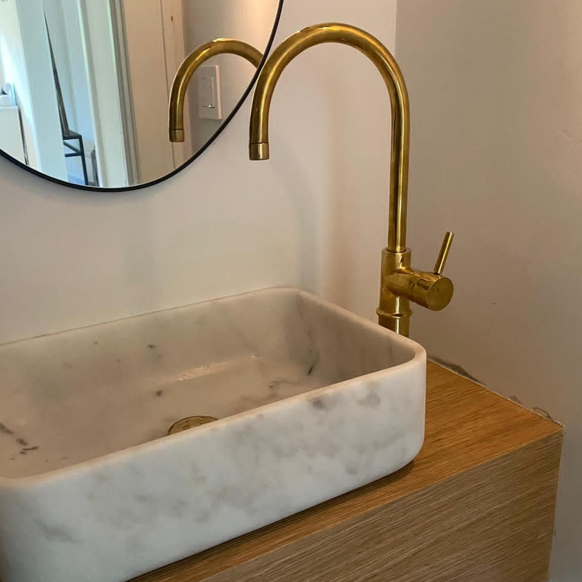 Unlacquered Brass Single hole Kitchen Faucet Zayian