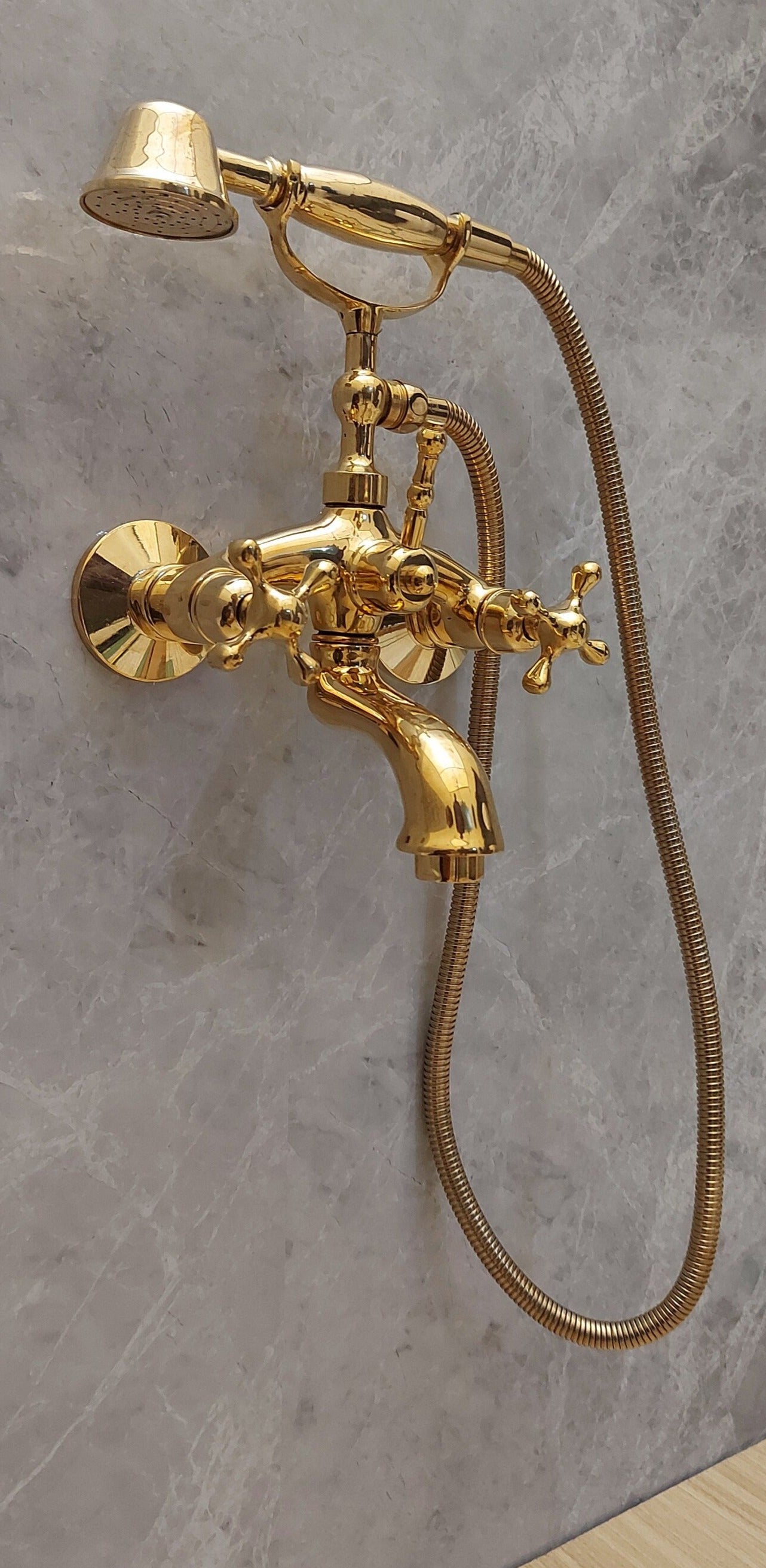 Wall-Mounted Brass Tub Faucet - Elegant Bathroom Upgrade Zayian 