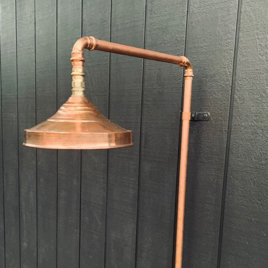 Unlacquered copper showerhead