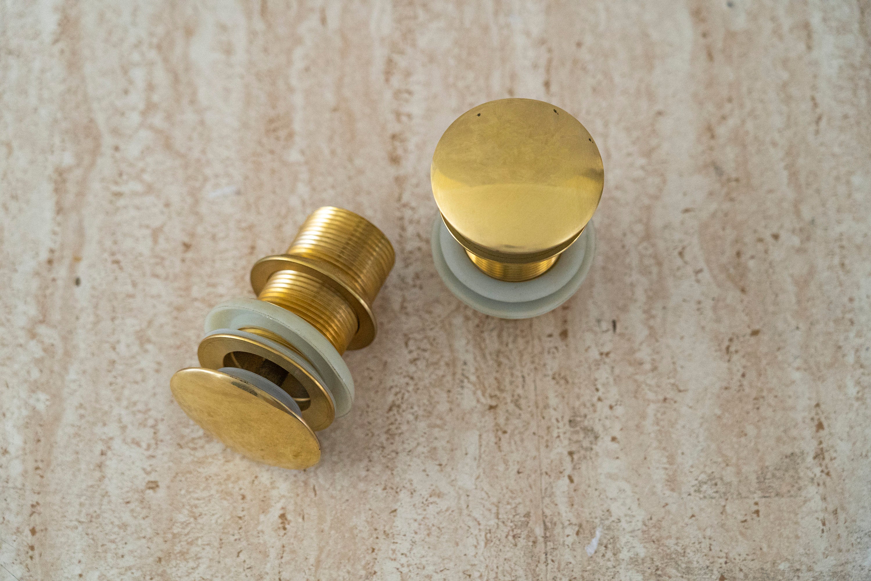 Contemporary Sink Drain Plug Zayian 